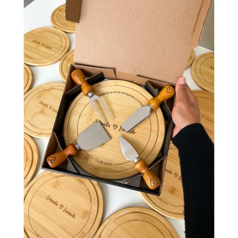 Kit para queijos com tábua personalizada