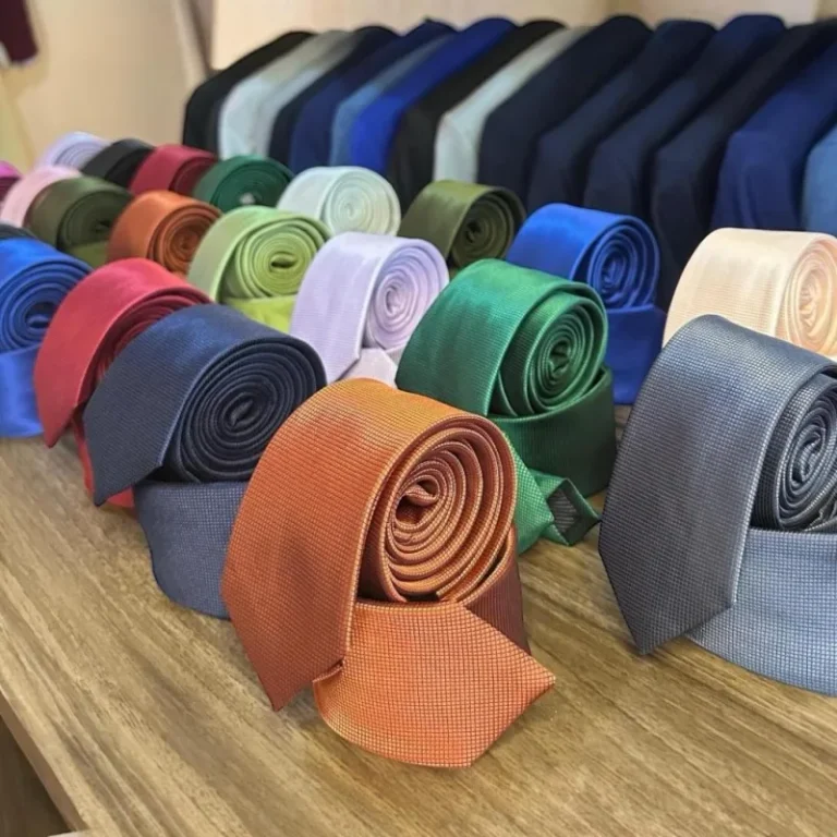 Kit de gravatas slim em várias cores para os padrinhos